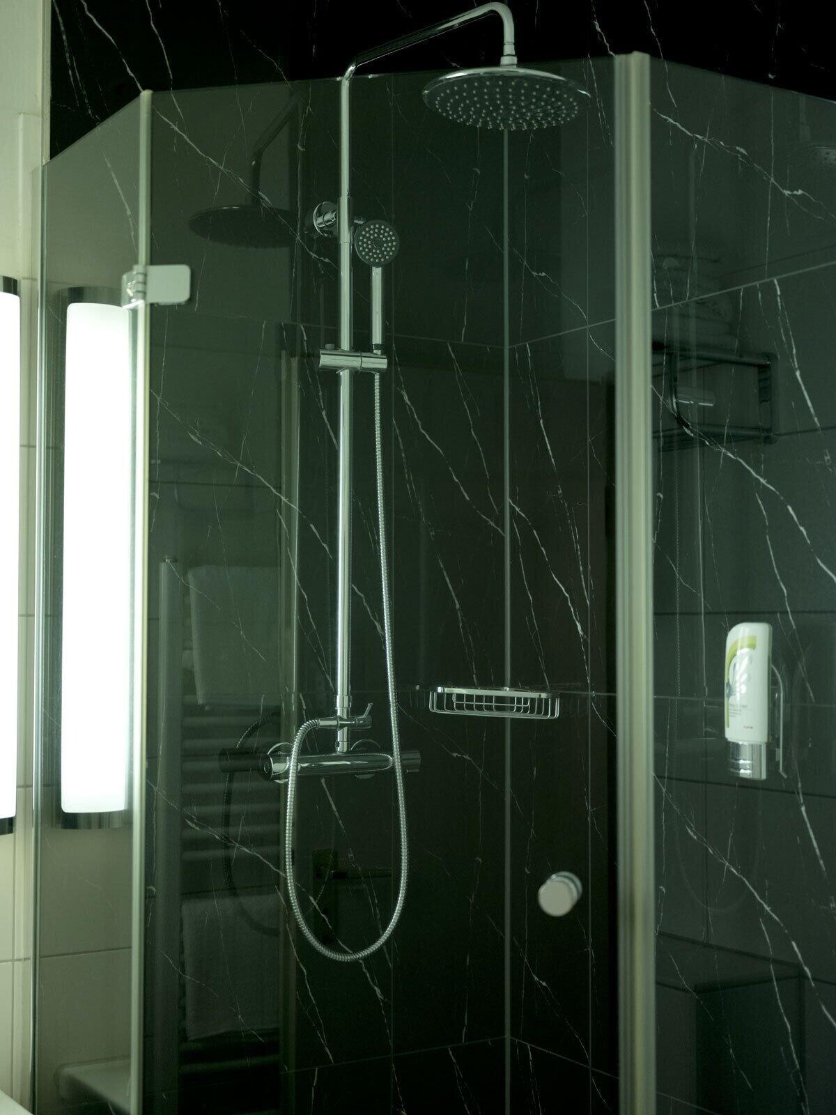 Cabo Nonsmoking-Hotel Hamburg Bagian luar foto