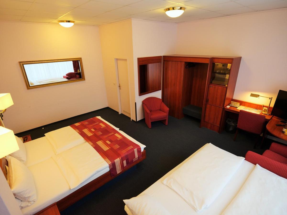 Cabo Nonsmoking-Hotel Hamburg Bagian luar foto